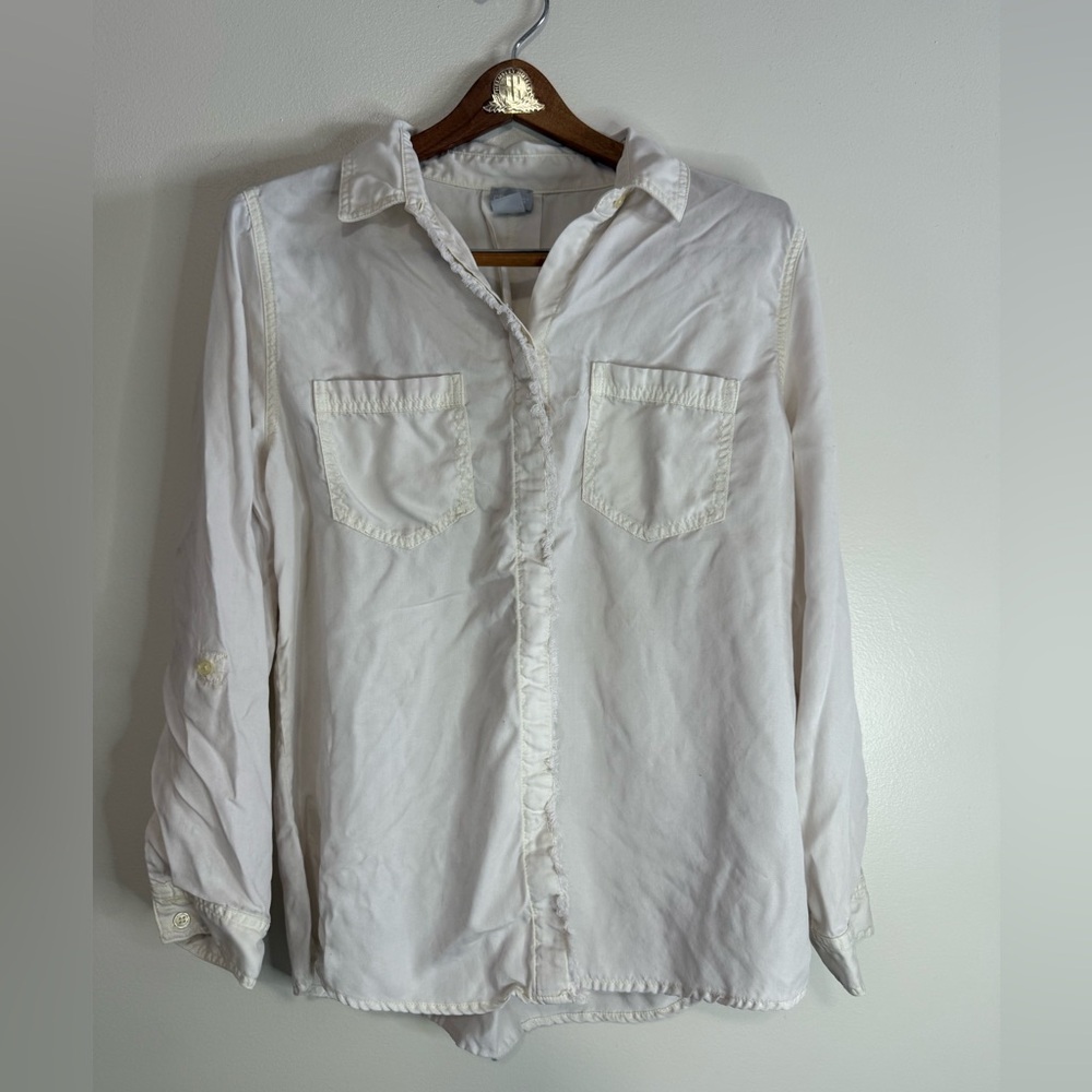 Chicos White Button-Up Shirt with frayed accent in size  large (2)
